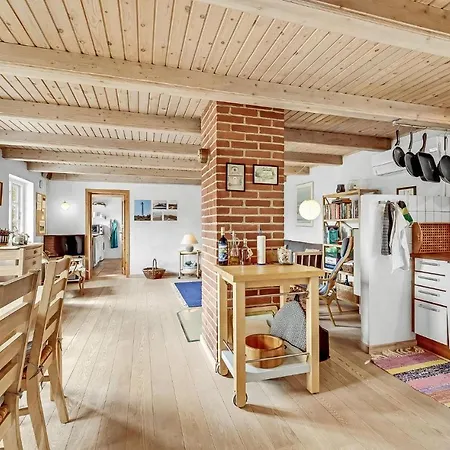 4 Bedroom In Сasa de vacaciones *