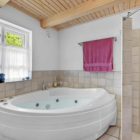 4 Bedroom In Сasa de vacaciones Ulfborg