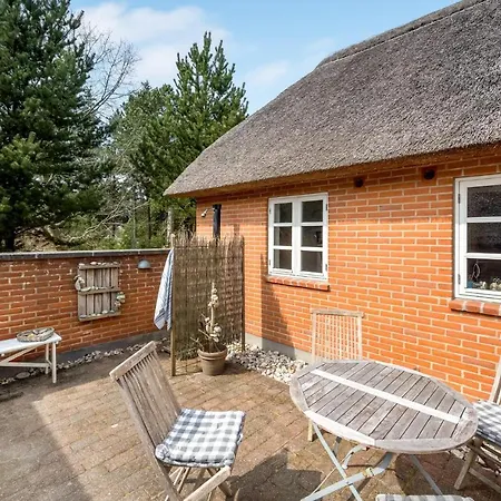 4 Bedroom In *
