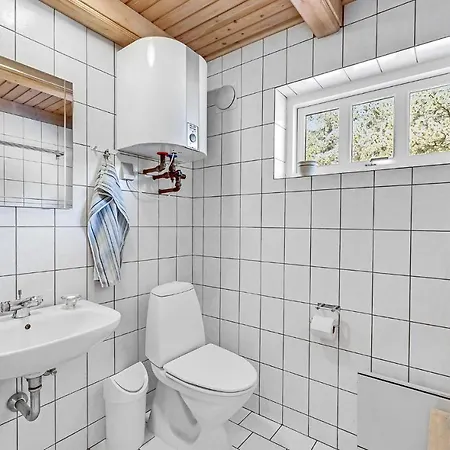 4 Bedroom In *