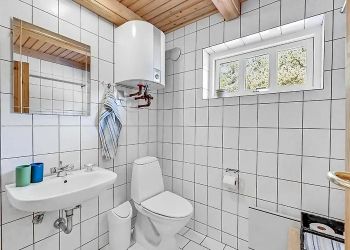 4 Bedroom In *